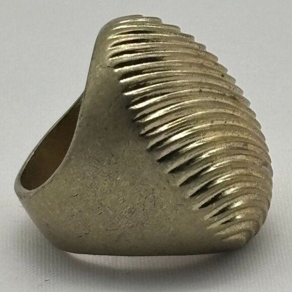 Vintage Kiam Family Large High Dome Textured Brass Ring From 1970s Unisex Signed - Picture 14 of 16